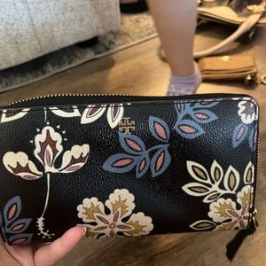 Tory Burch wallet